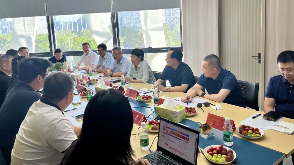 倍頭條 | 烏海市市委副書記、市長崔景英一行蒞臨倍杰特參觀指導